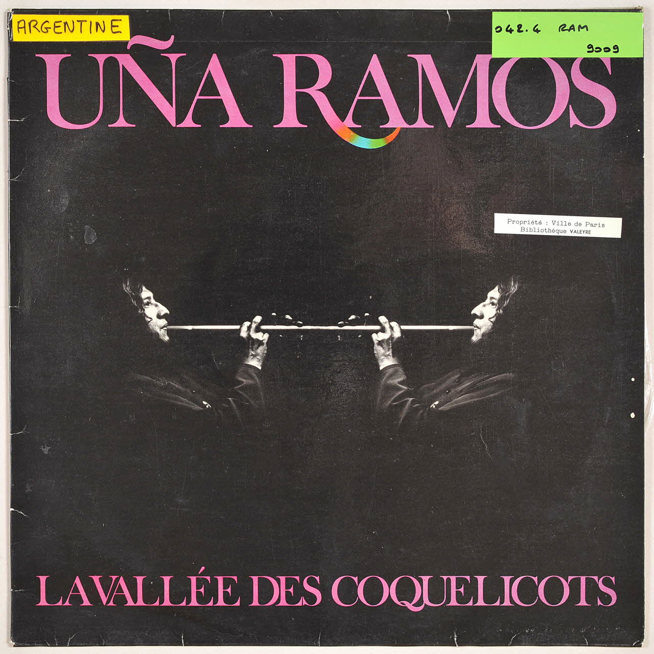 Una Ramos ; Guillaume Pauvarel ; Daniel Sbarra ; Heiner Thym ; François Fichu ; Madeleine Beaucamp ; Philippe Beaucamp ; Le Chant Du Monde ; Harmonia Mundi; disque 33 tours El Gringo Île-de-France, France 1982 MUS2011.3.75.1-2 Photo