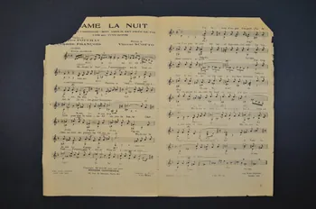 Jacques Poterat ; Vincent Scotto ; Camille François ; Tino Rossi ; Continental; chanson petit format Île-de-France, France 1943 1966.131.101 Photo Mucem