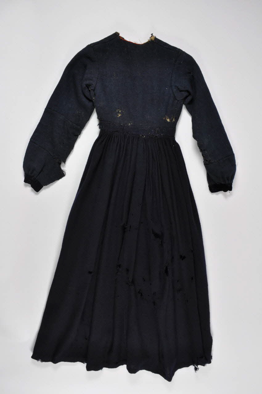 robe 1898.13.24 Photo Mucem