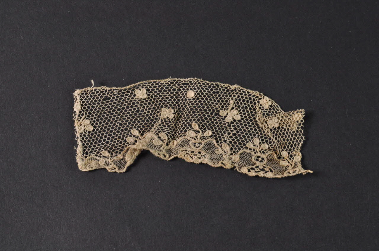 dentelle 1964.85.360.18 Photo Mucem