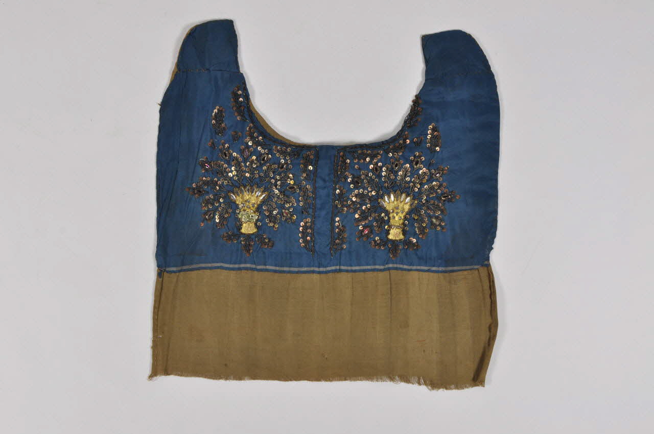 plastron 1898.3.63 Photo Mucem