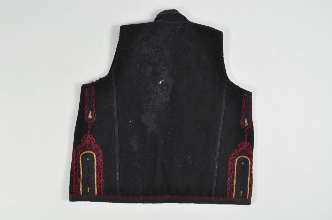 gilet sans manche DMH1898.65.15.3 Photo Mucem