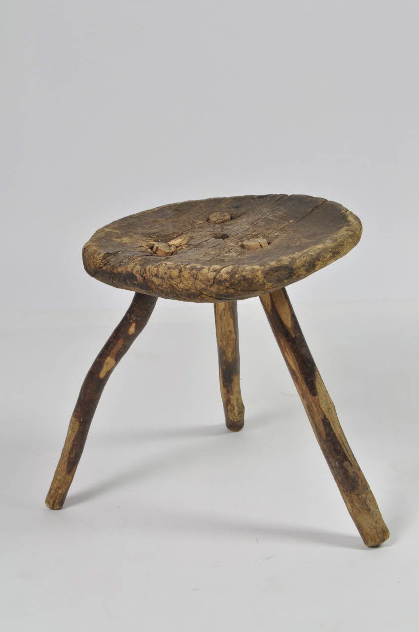 TABOURET A TRAIRE Le-Mont-Sixt(Haute-Savoie) 1964 1964.87.19 Photo Mucem