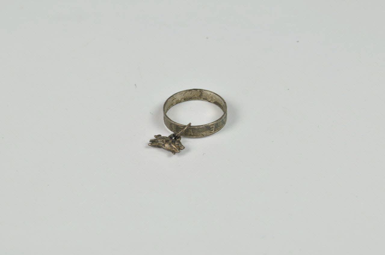 bague porte-veine Île-de-France, France 1838-1888 1901.1.226 Photo Mucem