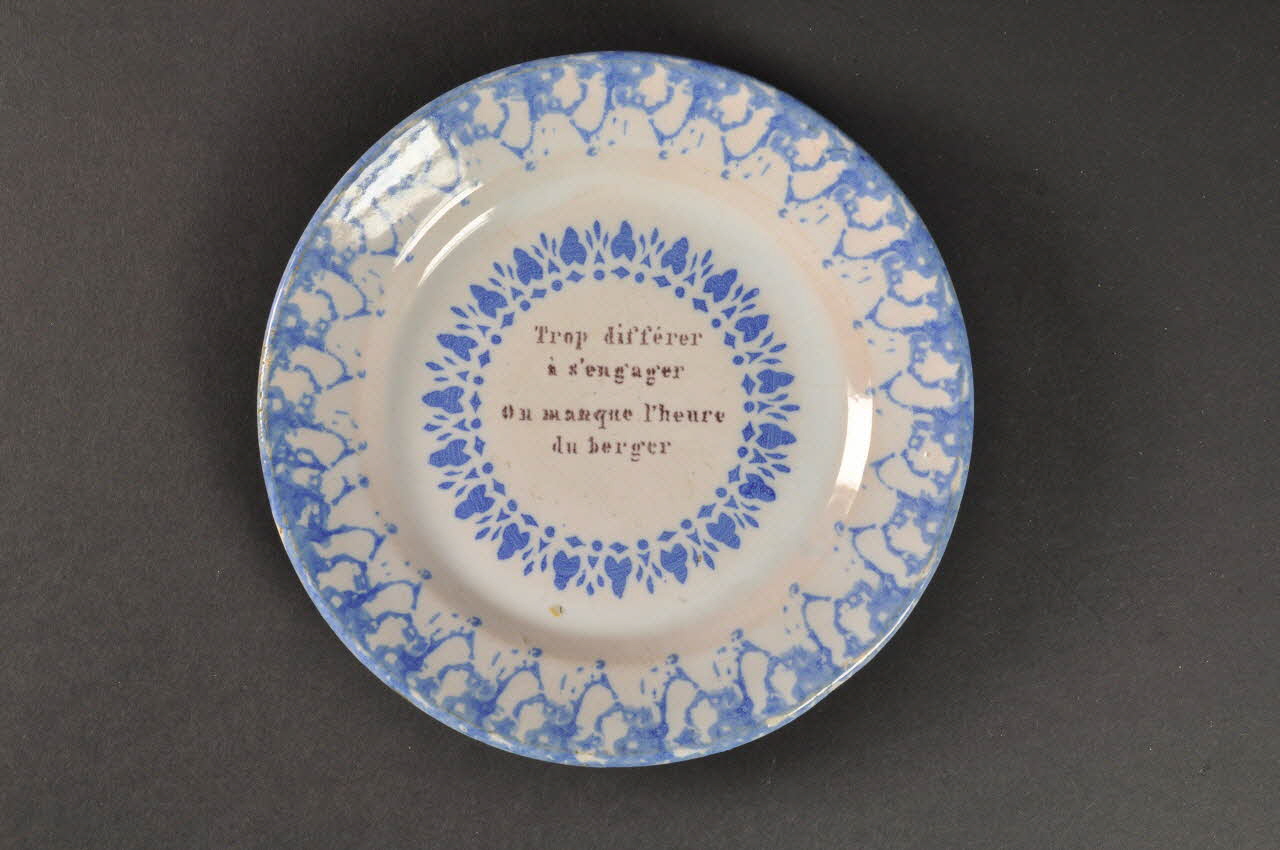 assiette plate Nord-Pas-de-Calais, France 1800-1825 1966.17.6 Photo Mucem