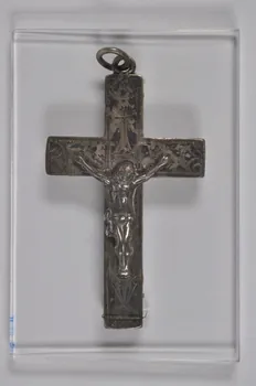 croix-pendentif 1901.1.74 Photo Mucem