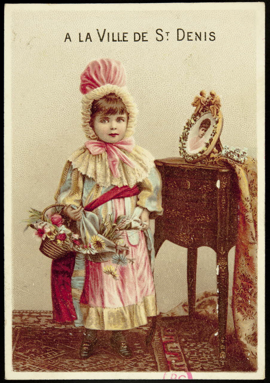 carte réclame Fillette en bonnet à côté d'une commode 1994.31.110.5 Photo