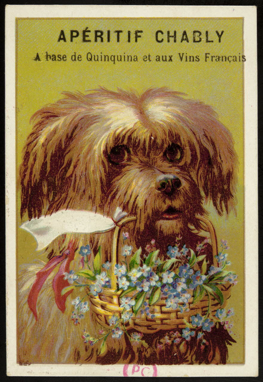carte réclame Chien tenant dans sa gueule un panier de fleurs 1994.31.207.1 Photo