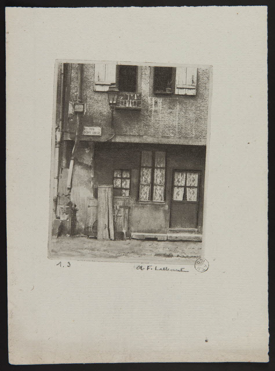 estampe Vue d'un bâtiment de la rue Saint-Denis à Troyes 1967.130.21 Photo