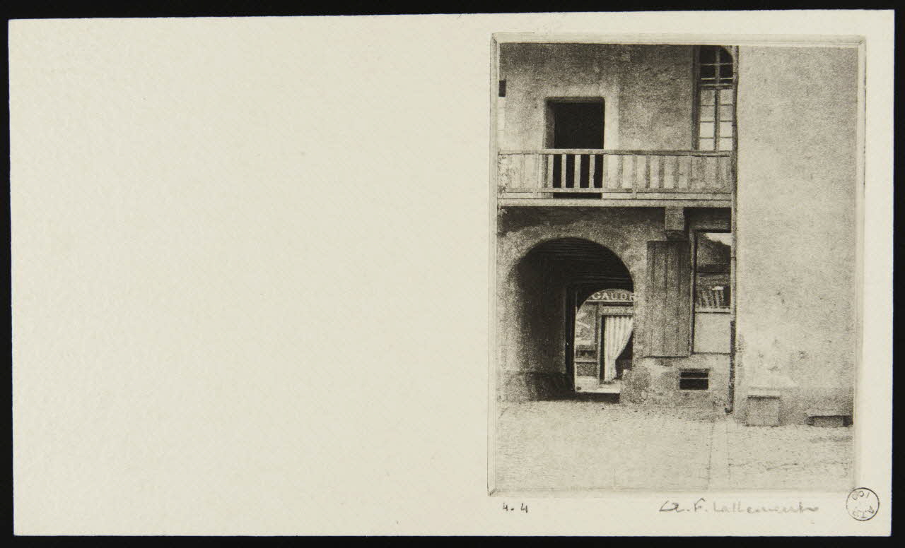 estampe Une cour à Moret-sur-Loing (Seine-et-Marne) 1967.130.70.2 Photo