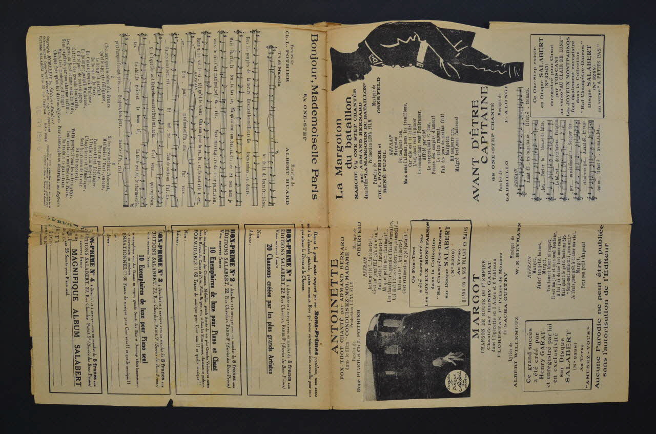 Learsi ; Raoul Moretti ; Jean Boyer ; Werner-Richard Heymann ; Octave Crémieux ; René Sarvil ; Henri Alibert ; Lucien Boyer ; Albert Willemetz ; Vincent Scotto ; Charles-Louis Pothier ; Jean Lenoir ; Albert Huard ; Henri Garat ; Bertrande ; Charlotte Dauvia ; Salabert chanson petit format Île-de-France, France 1932 1965.177.138 Photo Mucem