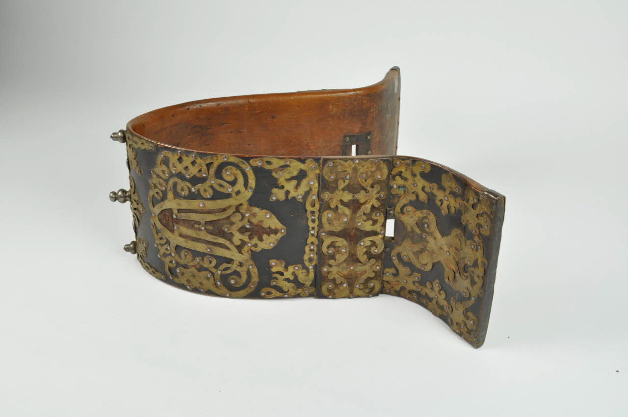 COLLIER D'ATTELAGE DMH1906.33.109 Photo Mucem
