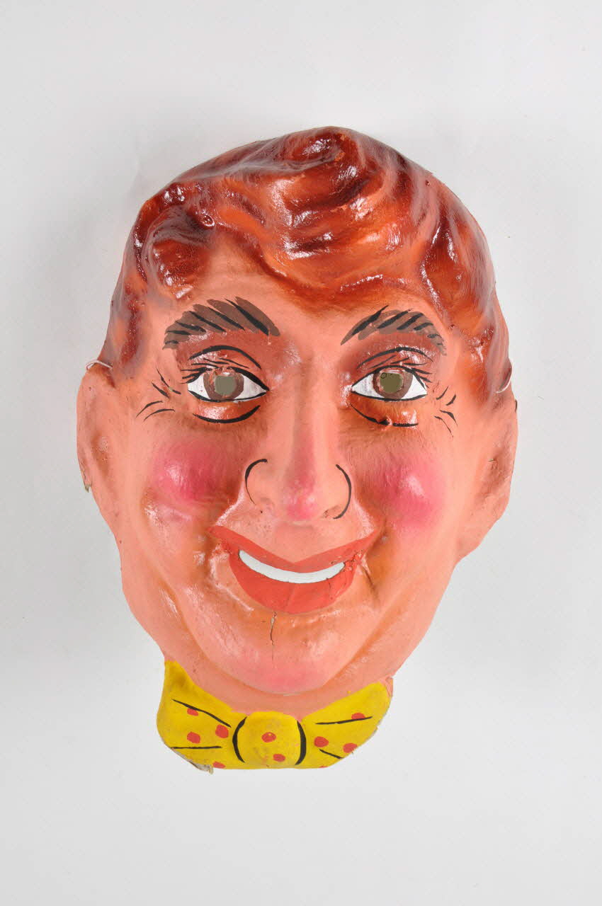 César masque de déguisement Pays de la Loire, France 1920 1966.20.10 Photo Mucem