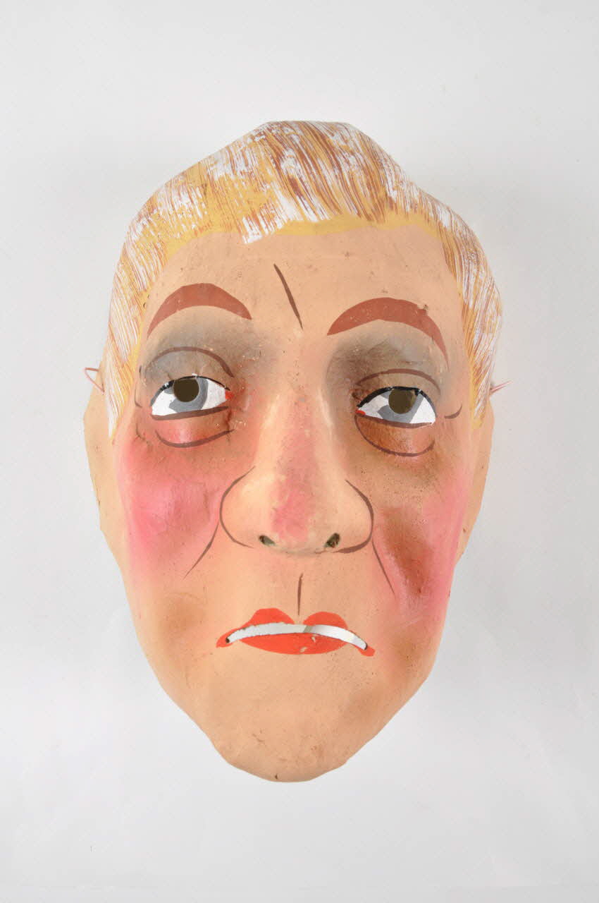 César masque de déguisement Pays de la Loire, France 1920 1966.20.3 Photo Mucem