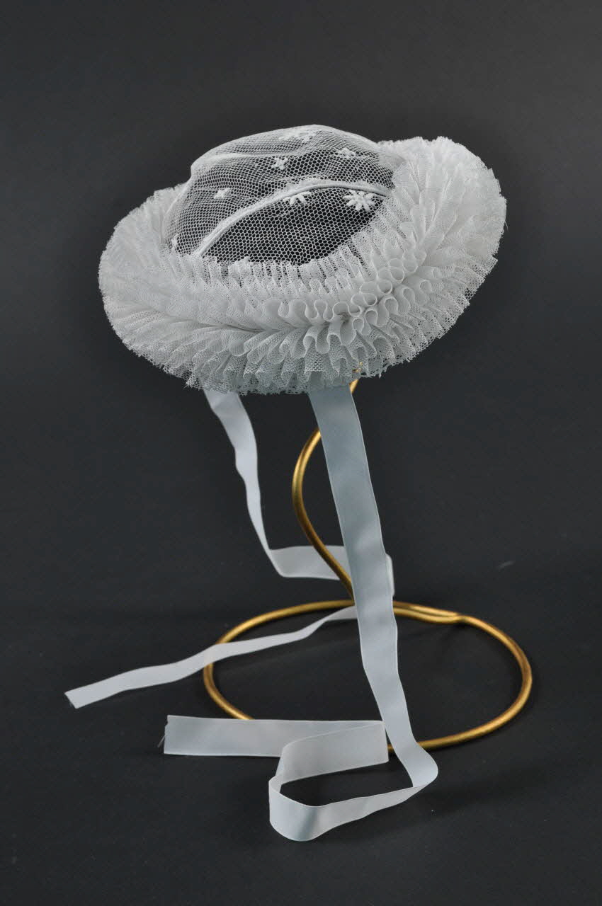 Boury bonnet de baptême Pays de la Loire, France 1965 1965.39.4 Photo Mucem