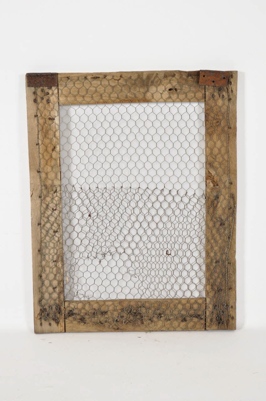 PORTE DE NICHE A LAPINS 1944 1965.5.29 Photo Mucem