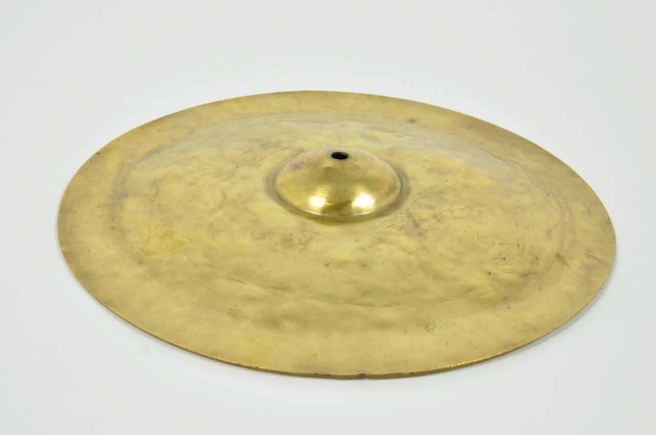 instrument de musique de clown 1967.115.145.2 Photo Mucem