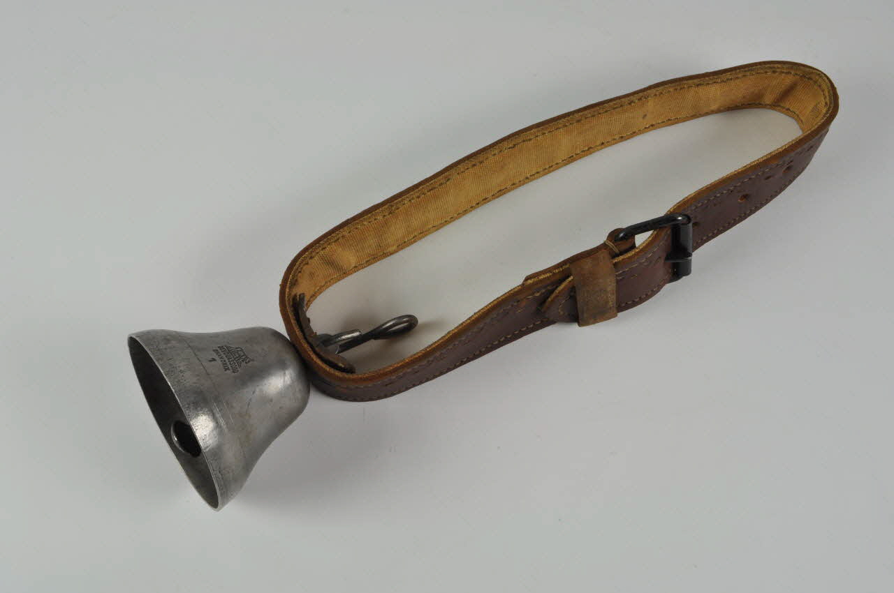 Devouassoud cloche Chamonix(Haute-Savoie) 1964 1965.50.27.1-3 Photo Mucem
