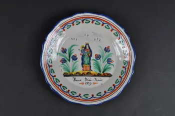 assiette calotte Bourgogne, France 1837 1966.40.3 Photo Mucem