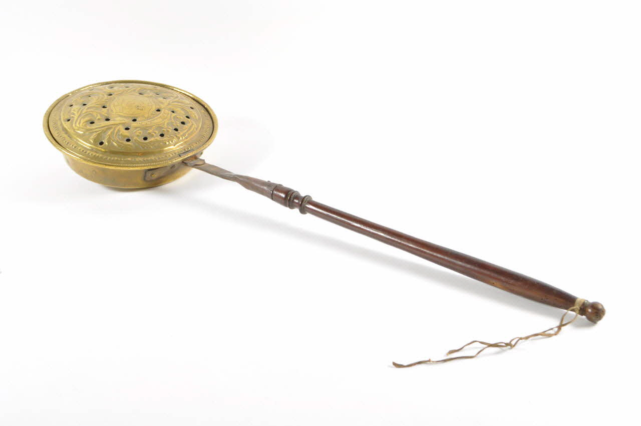 bassinoire à couvercle 1967.119.220 Photo Mucem