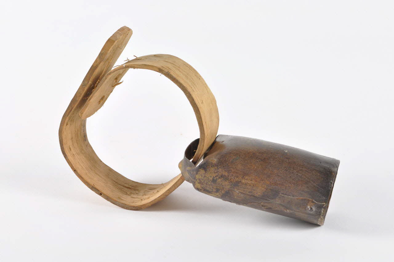 CLOCHE A MOUTON 1966.66.170.1-2 Photo Mucem