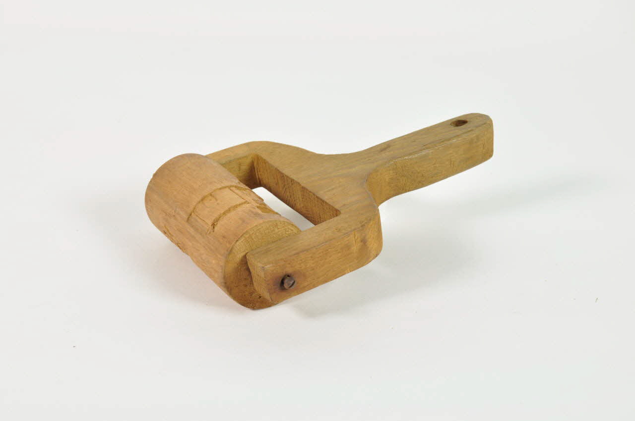 ROULETTE A BEURRE 1966.66.178 Photo Mucem