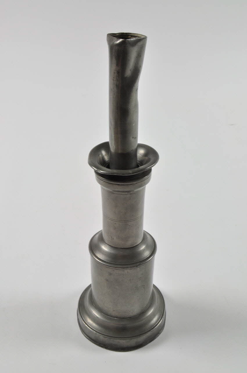 lampe à pompe 1967.119.280.1-2 Photo Mucem