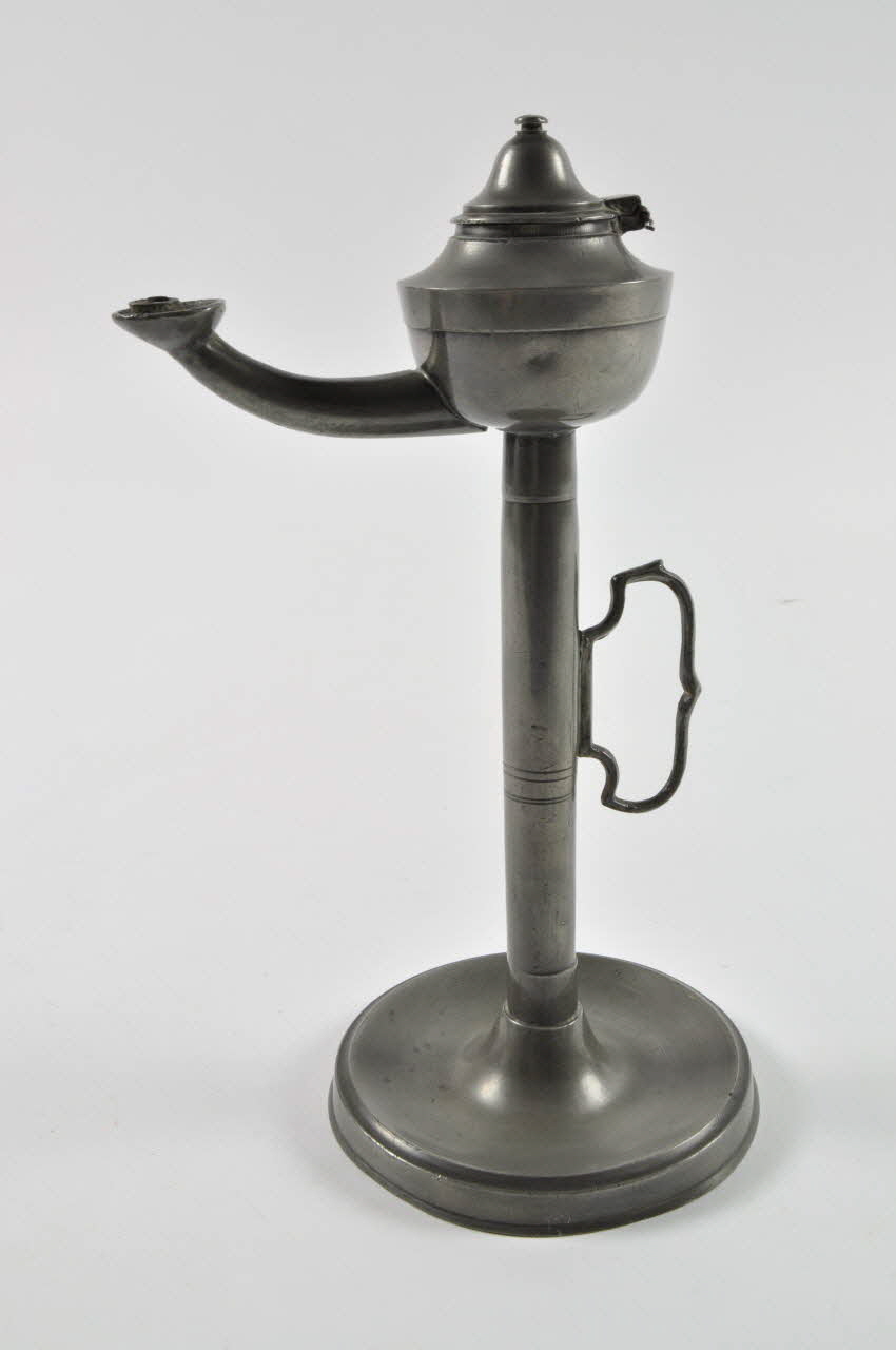 lampe à couvercle 1967.119.281 Photo Mucem