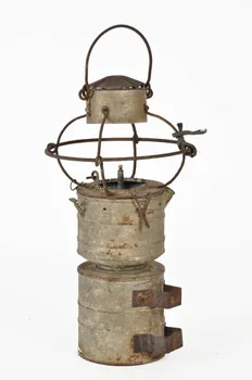 LAMPE A CARBURE 1967.150.24.2.1-2 Photo Mucem