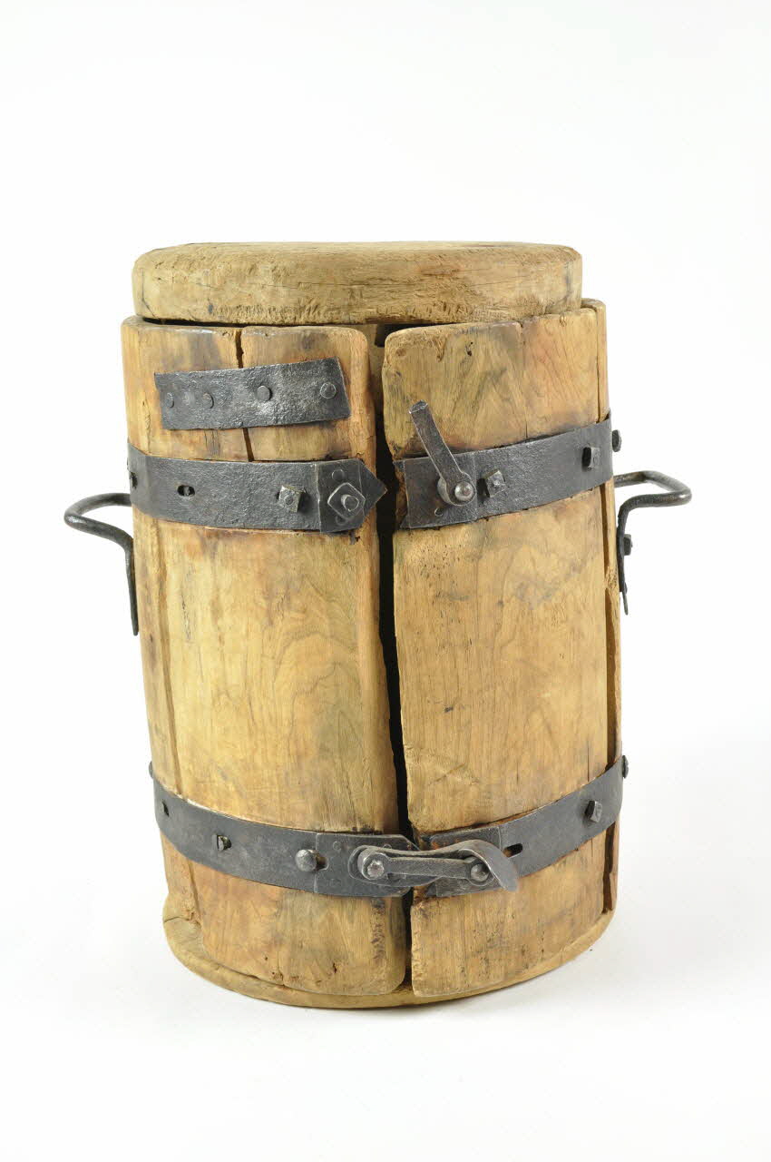 moule à fromage Languedoc-Roussillon, France 1904 1965.65.313.1-3 Photo Mucem