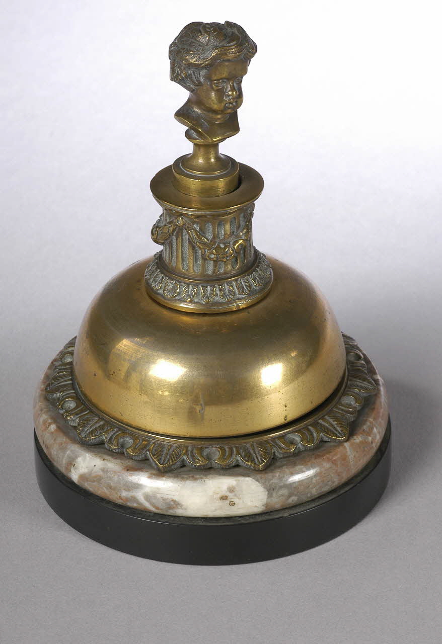 sonnette de table 2008.29.103 Photo