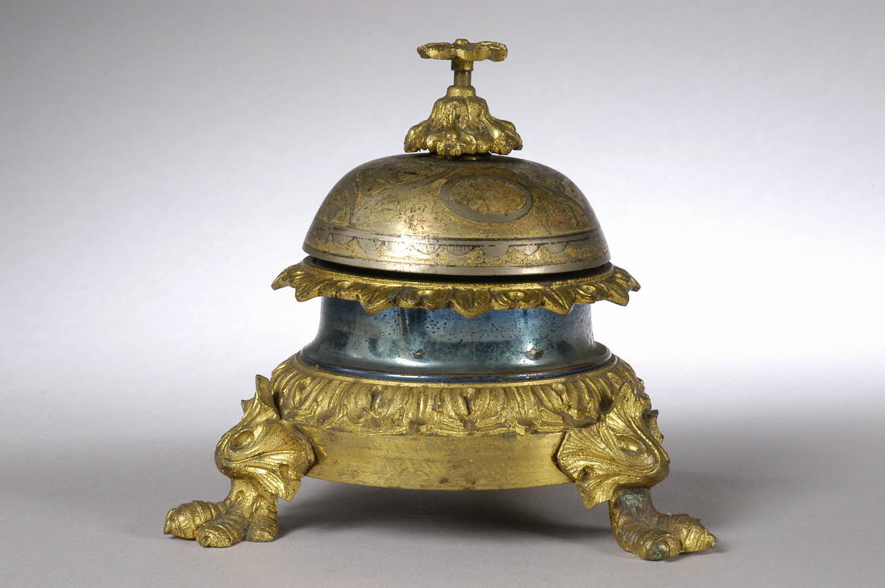 sonnette de table 2008.29.133 Photo