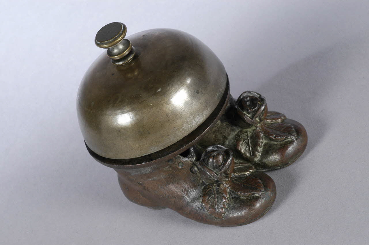 sonnette de table 2008.29.54 Photo