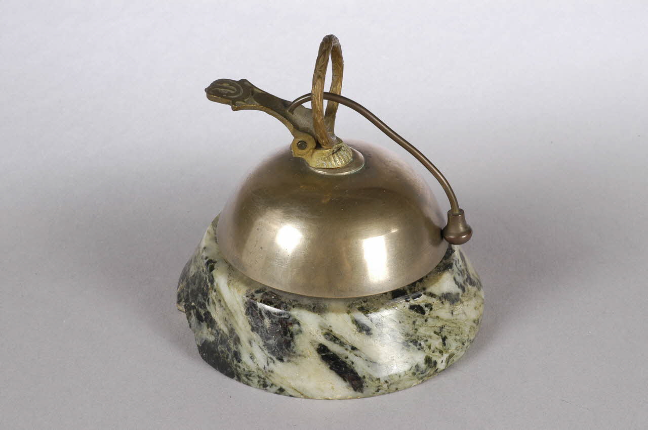 sonnette de table 1801-1900 2008.29.7 Photo