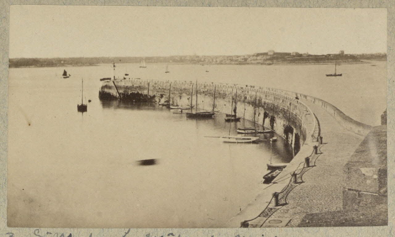 Anonyme photographie Collection de vues photographiques du 19e siècle Bretagne, France 1875-1899 1998.35.87 Photo