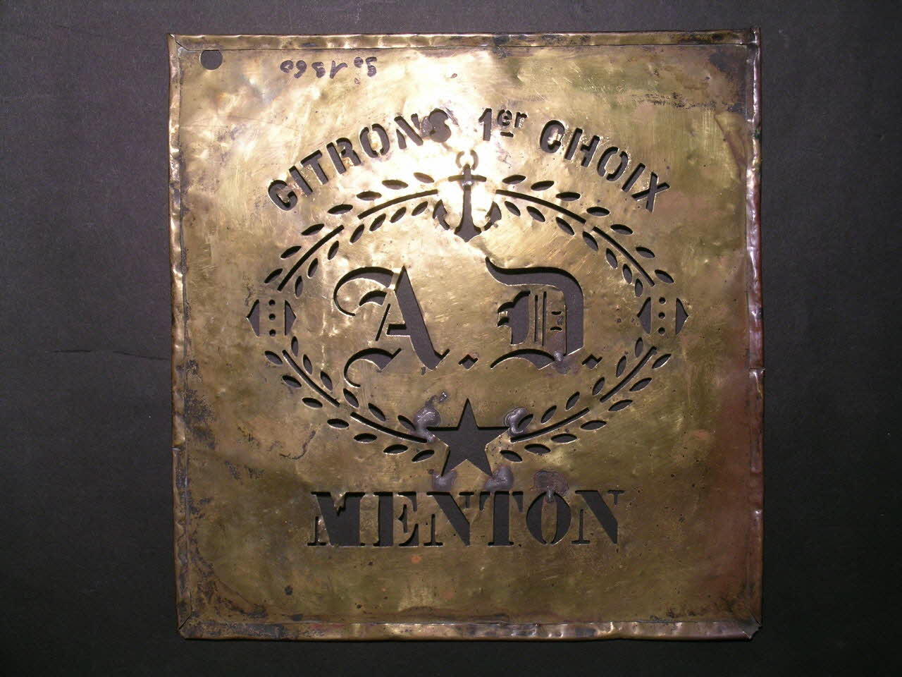 POCHOIR POUR CAISSES A CITRONS 1949.2.43 Photo