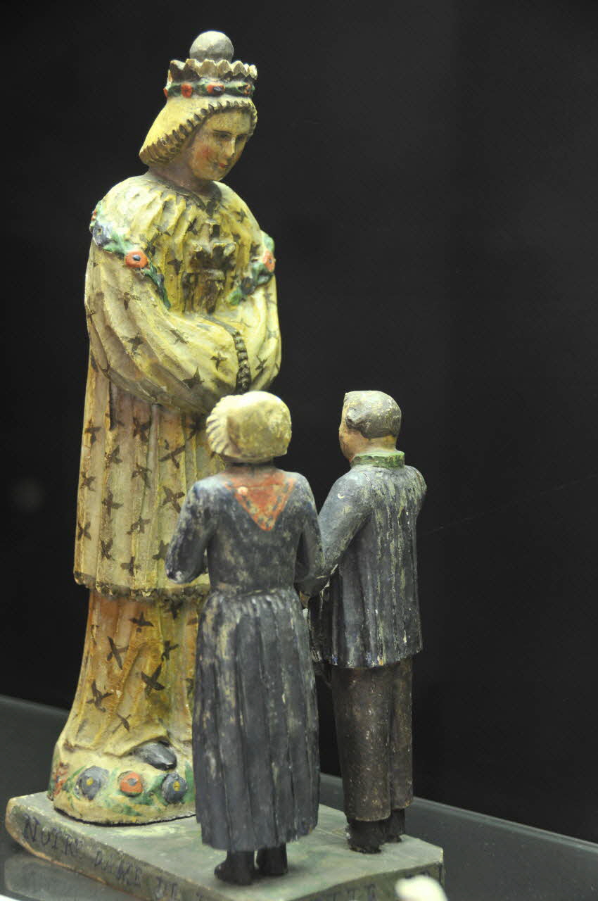 groupe sculpté Notre-Dame de la Salette Rhône-Alpes, France 1878 1996.31.9.1-3 Photo