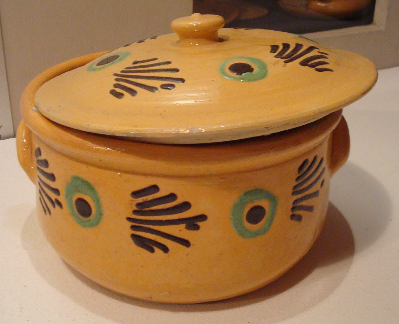 Poterie Mary soupière Alsace, France 1950-1960 1975.91.7.1-2 Photo