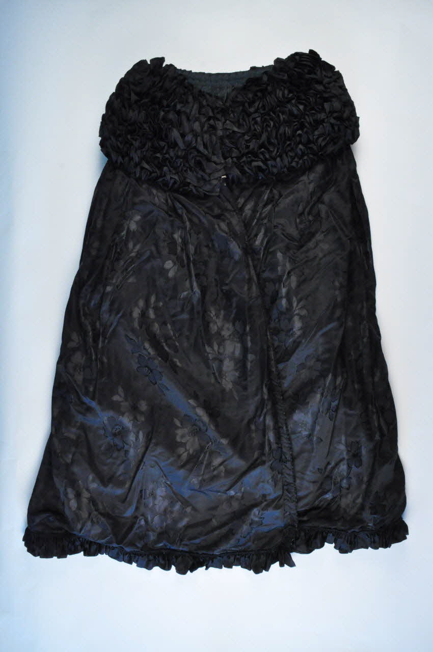 manteau cape DMH1965.5.3.11 Photo Mucem