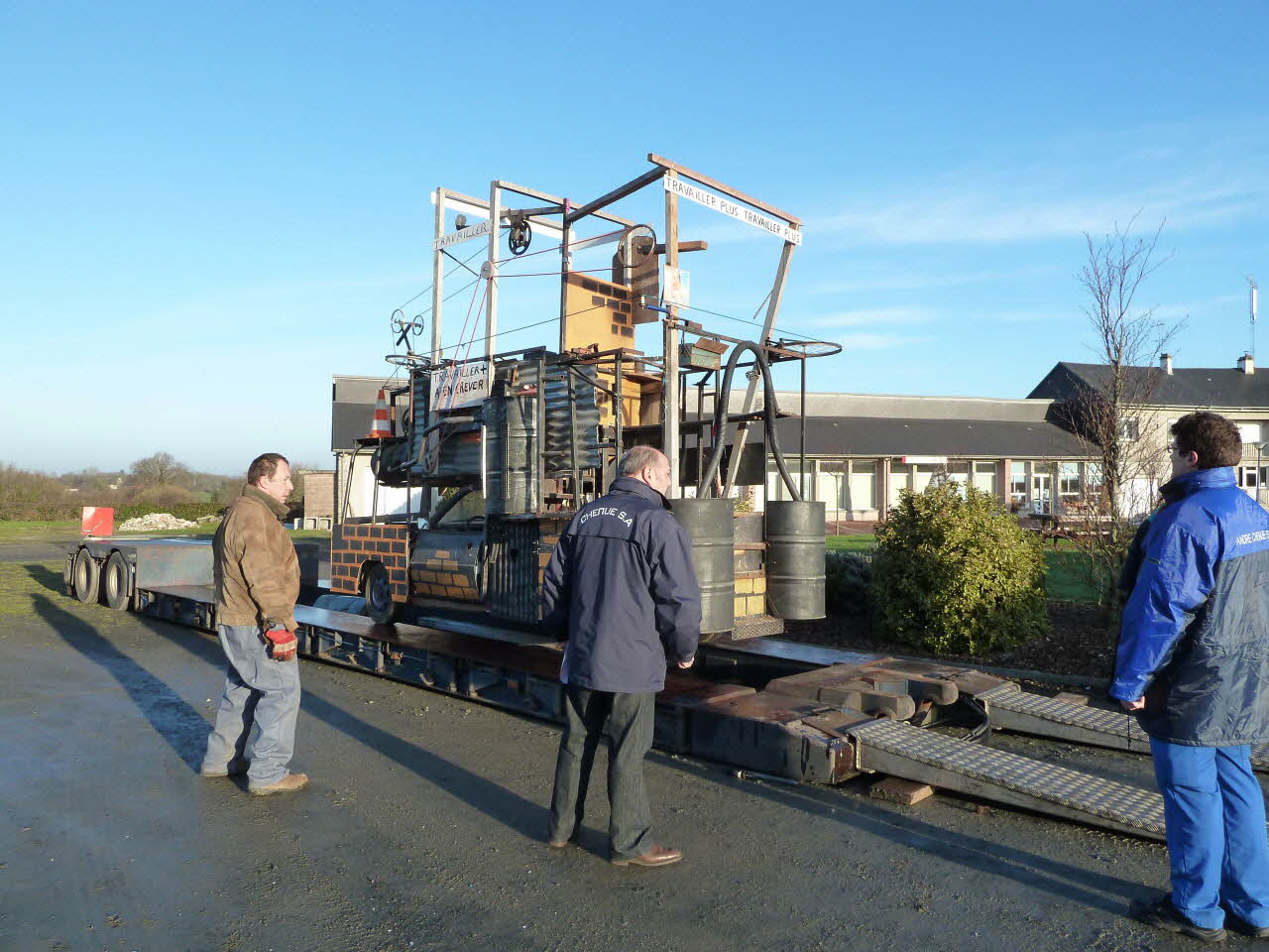 Patrice Bekus photographie MuCEM. Enquête sur le carnaval de Granville conduite par Patrice Bekus (30 novembre 2010 - 8 mars 2011) Basse-Normandie, France 2011/2/16 PHT.2011.2.131 Photo