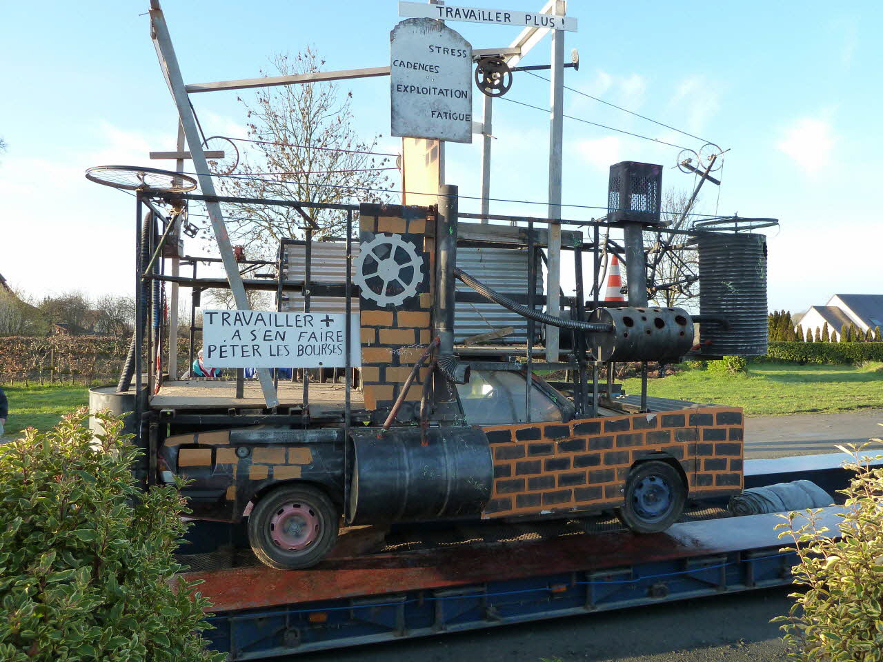 Patrice Bekus photographie MuCEM. Enquête sur le carnaval de Granville conduite par Patrice Bekus (30 novembre 2010 - 8 mars 2011) Basse-Normandie, France 2011/2/16 PHT.2011.2.135 Photo