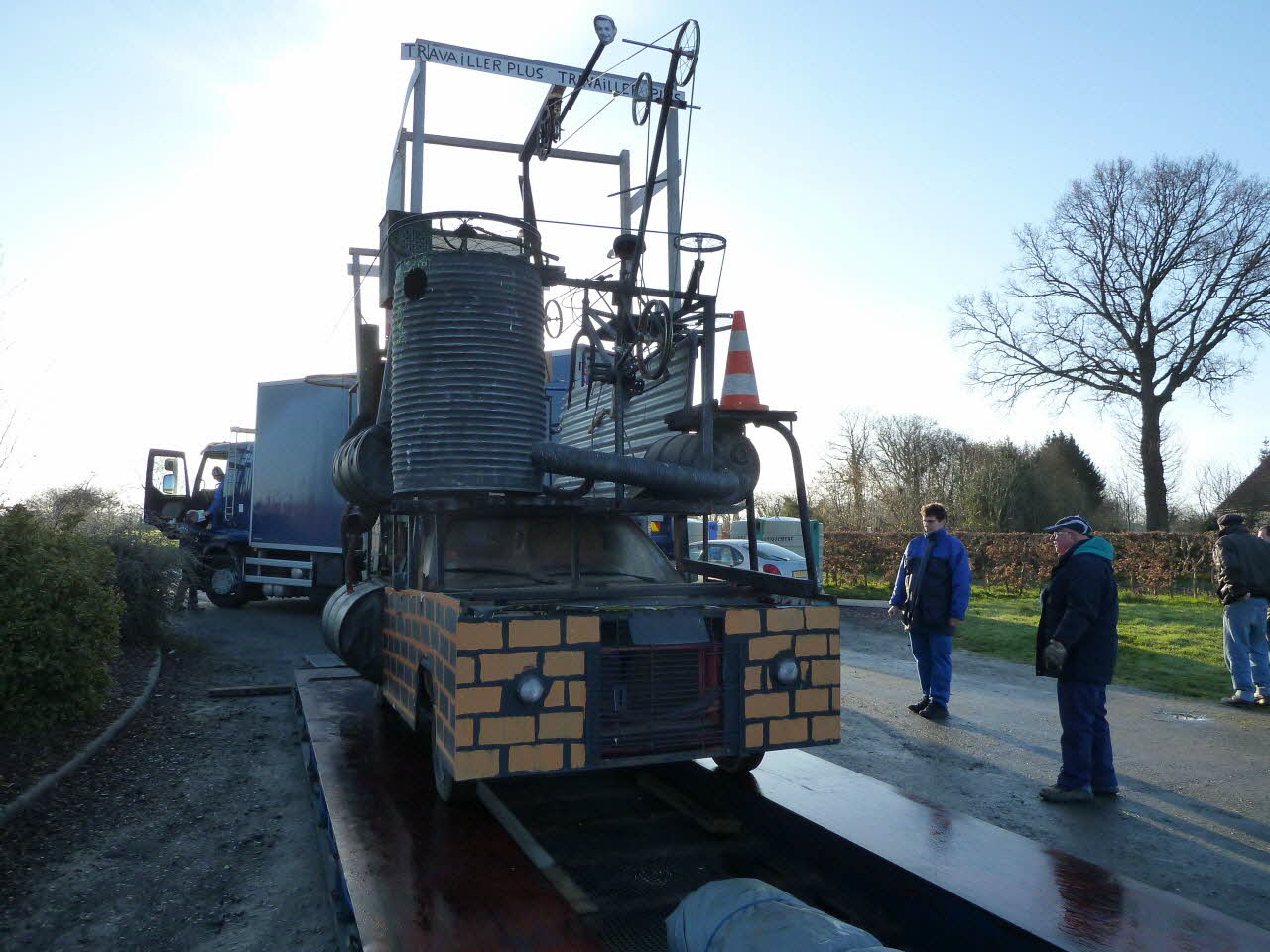 Patrice Bekus photographie MuCEM. Enquête sur le carnaval de Granville conduite par Patrice Bekus (30 novembre 2010 - 8 mars 2011) Basse-Normandie, France 2011/2/16 PHT.2011.2.137 Photo