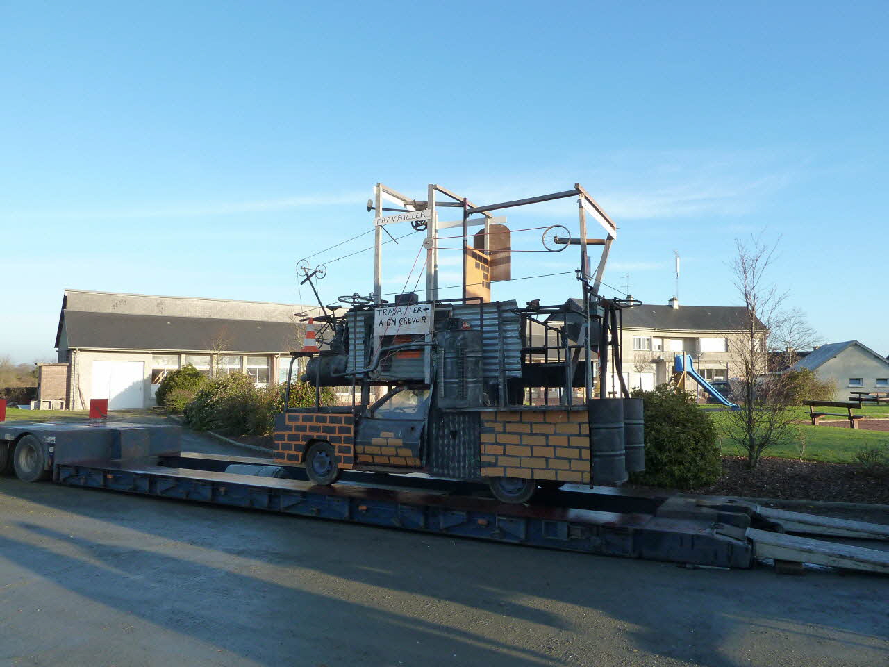 Patrice Bekus photographie MuCEM. Enquête sur le carnaval de Granville conduite par Patrice Bekus (30 novembre 2010 - 8 mars 2011) Basse-Normandie, France 2011/2/16 PHT.2011.2.138 Photo