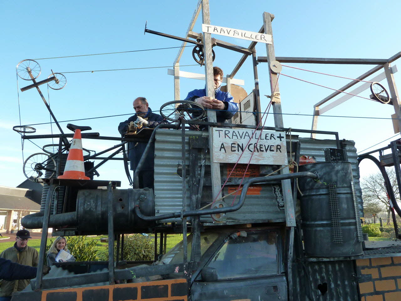 Patrice Bekus photographie MuCEM. Enquête sur le carnaval de Granville conduite par Patrice Bekus (30 novembre 2010 - 8 mars 2011) Basse-Normandie, France 2011/2/16 PHT.2011.2.139 Photo