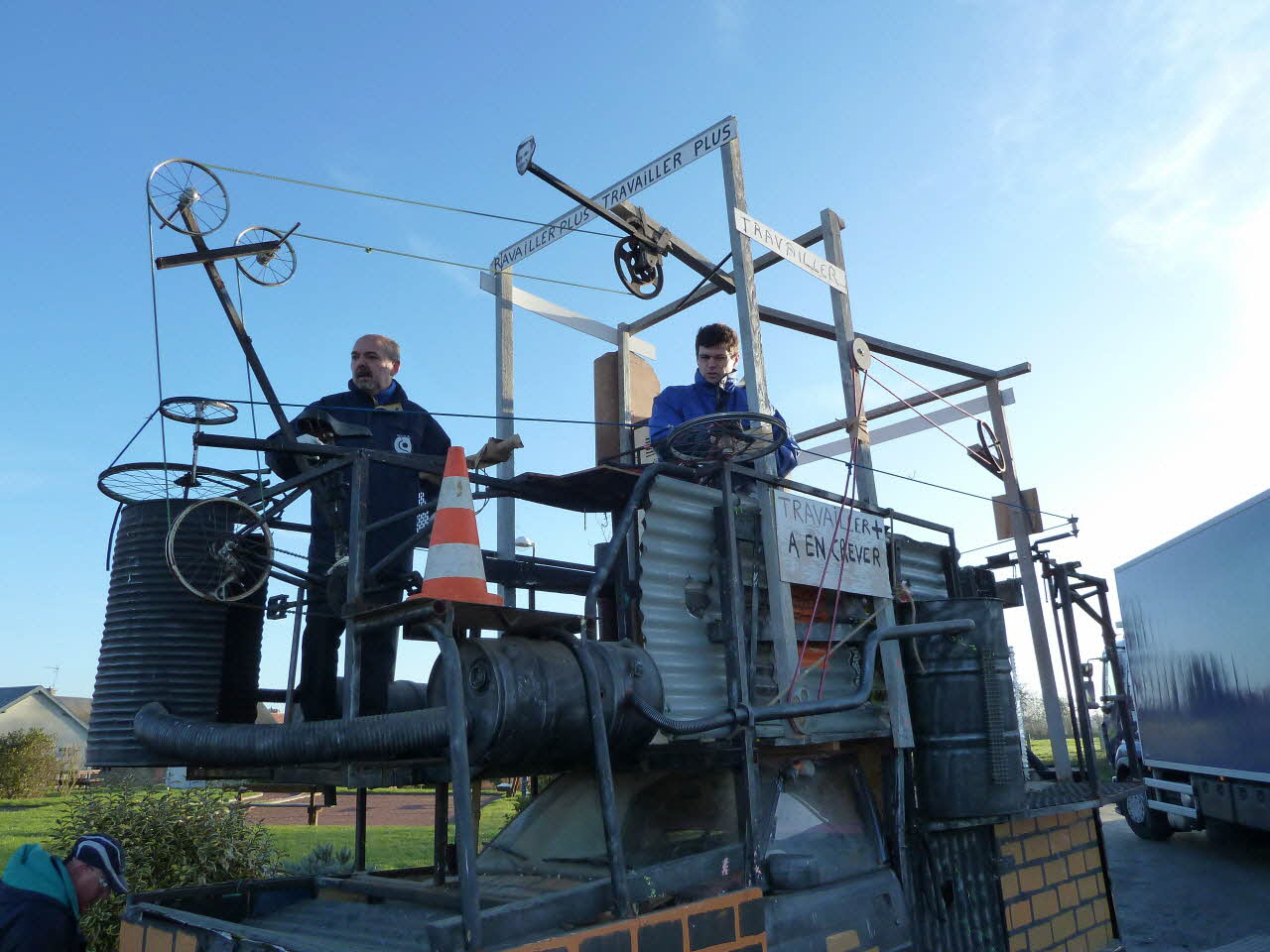 Patrice Bekus photographie MuCEM. Enquête sur le carnaval de Granville conduite par Patrice Bekus (30 novembre 2010 - 8 mars 2011) Basse-Normandie, France 2011/2/16 PHT.2011.2.140 Photo