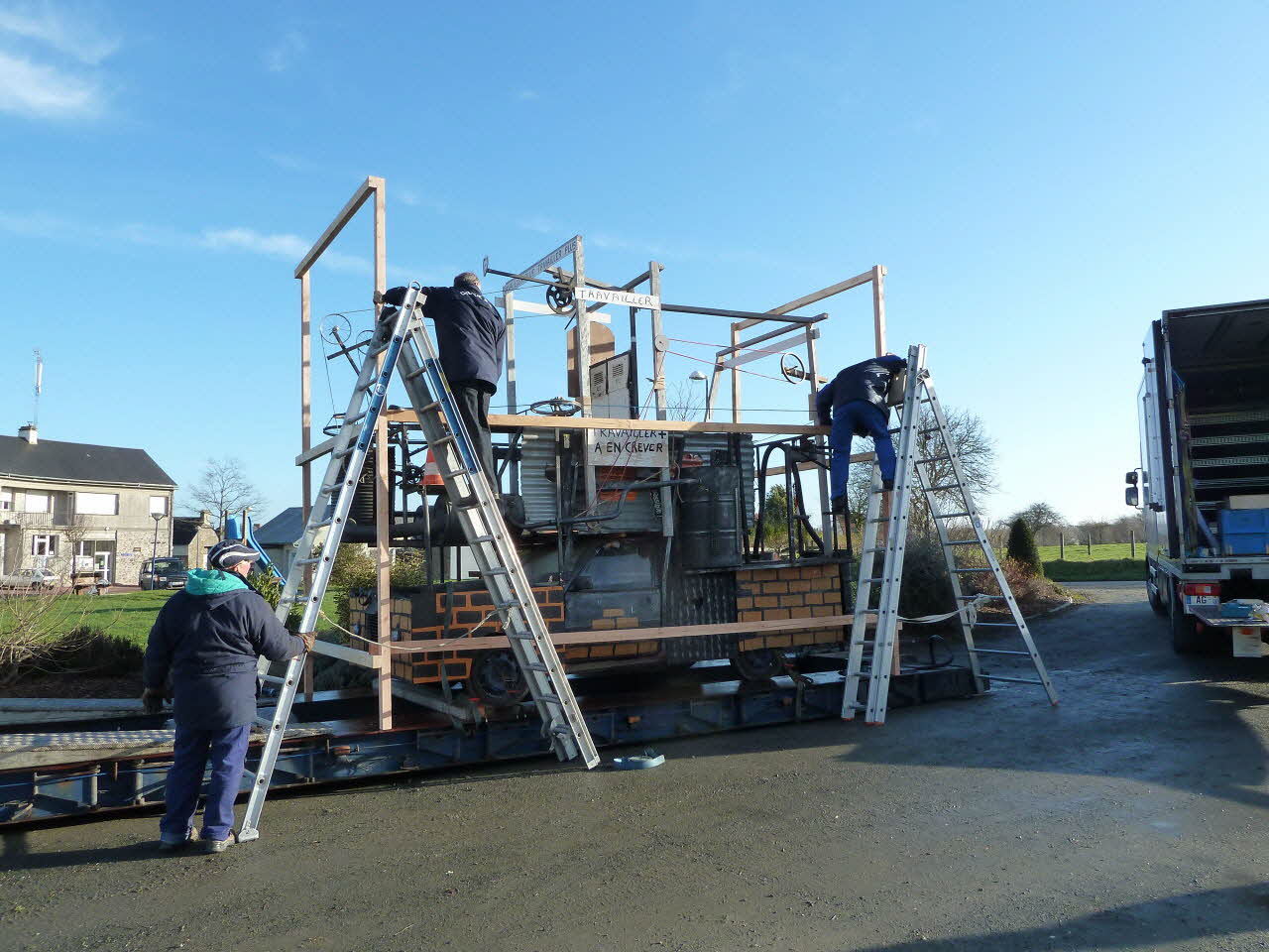 Patrice Bekus photographie MuCEM. Enquête sur le carnaval de Granville conduite par Patrice Bekus (30 novembre 2010 - 8 mars 2011) Basse-Normandie, France 2011/2/16 PHT.2011.2.156 Photo