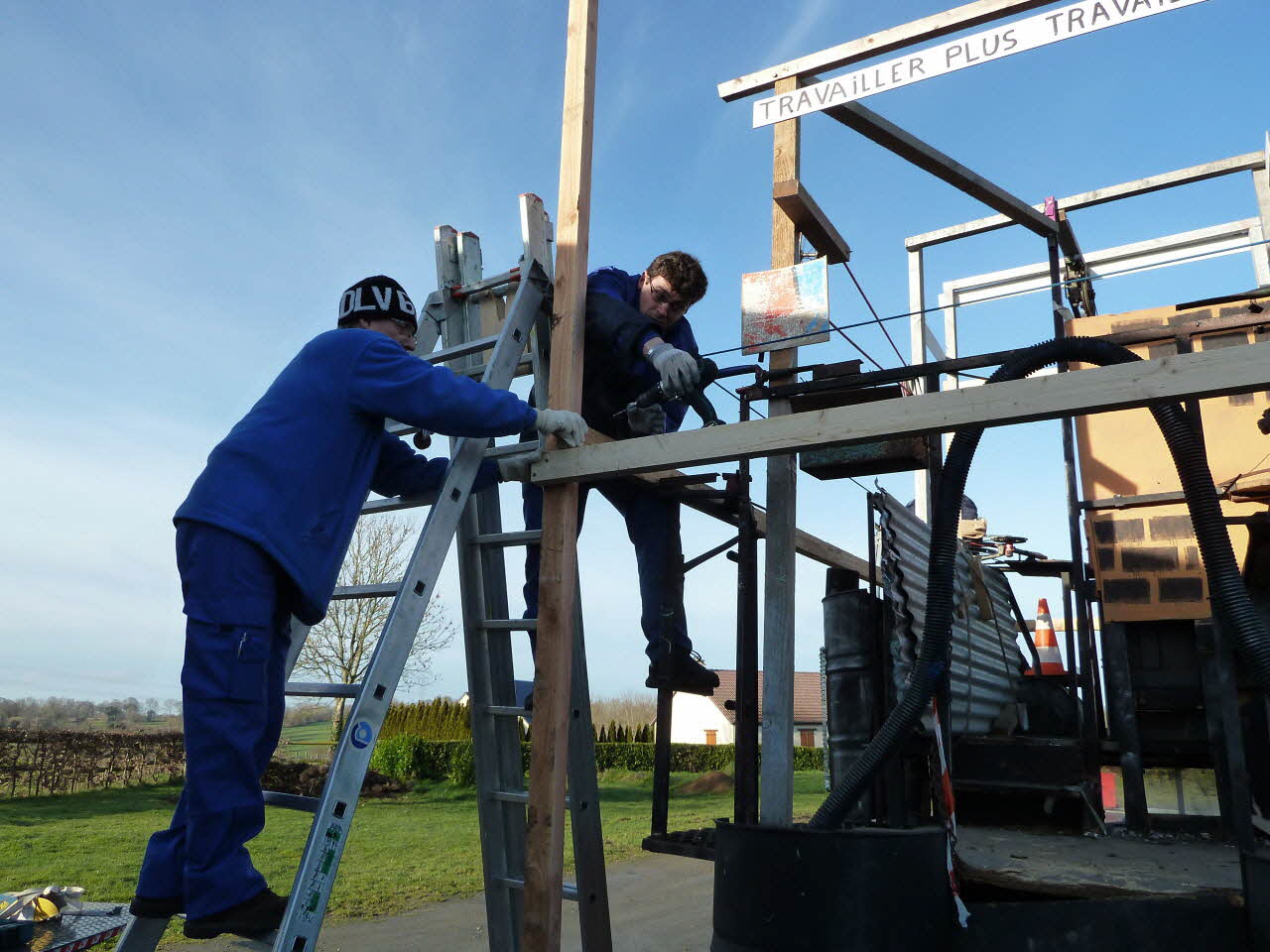 Patrice Bekus photographie MuCEM. Enquête sur le carnaval de Granville conduite par Patrice Bekus (30 novembre 2010 - 8 mars 2011) Basse-Normandie, France 2011/2/16 PHT.2011.2.159 Photo
