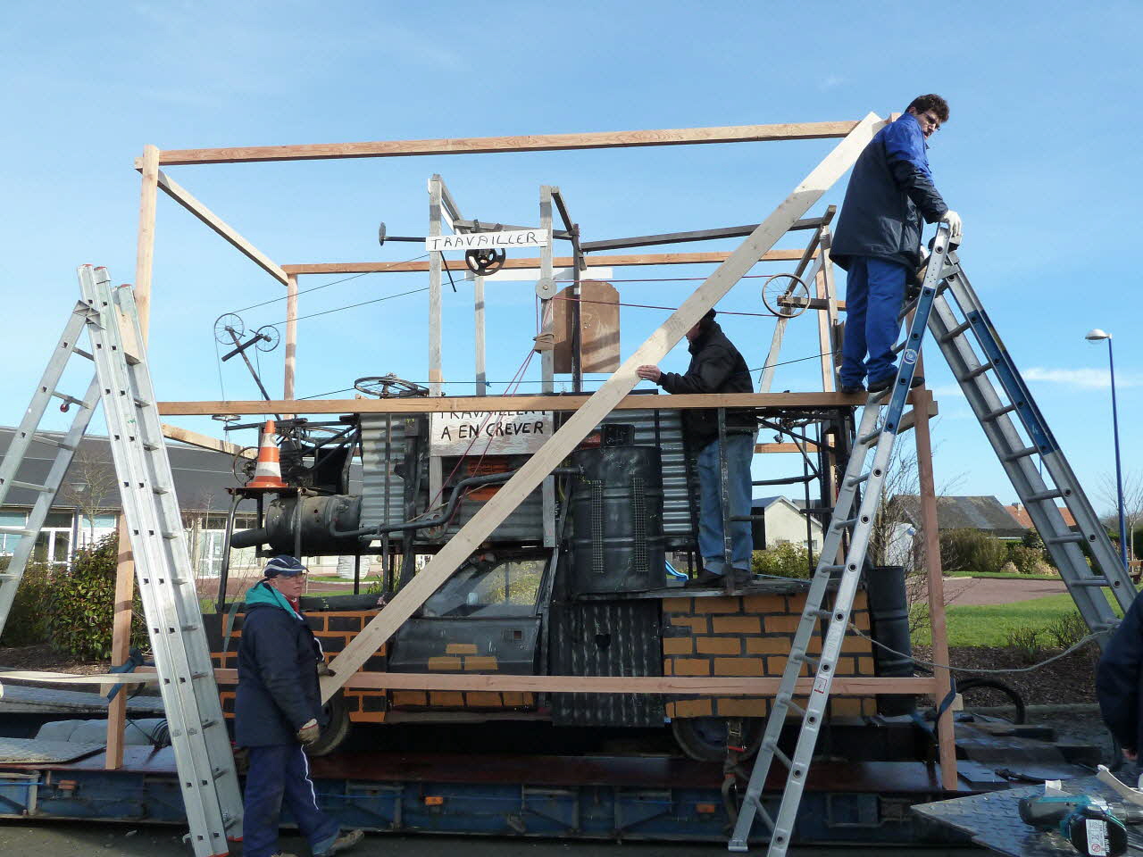 Patrice Bekus photographie MuCEM. Enquête sur le carnaval de Granville conduite par Patrice Bekus (30 novembre 2010 - 8 mars 2011) Basse-Normandie, France 2011/2/16 PHT.2011.2.167 Photo
