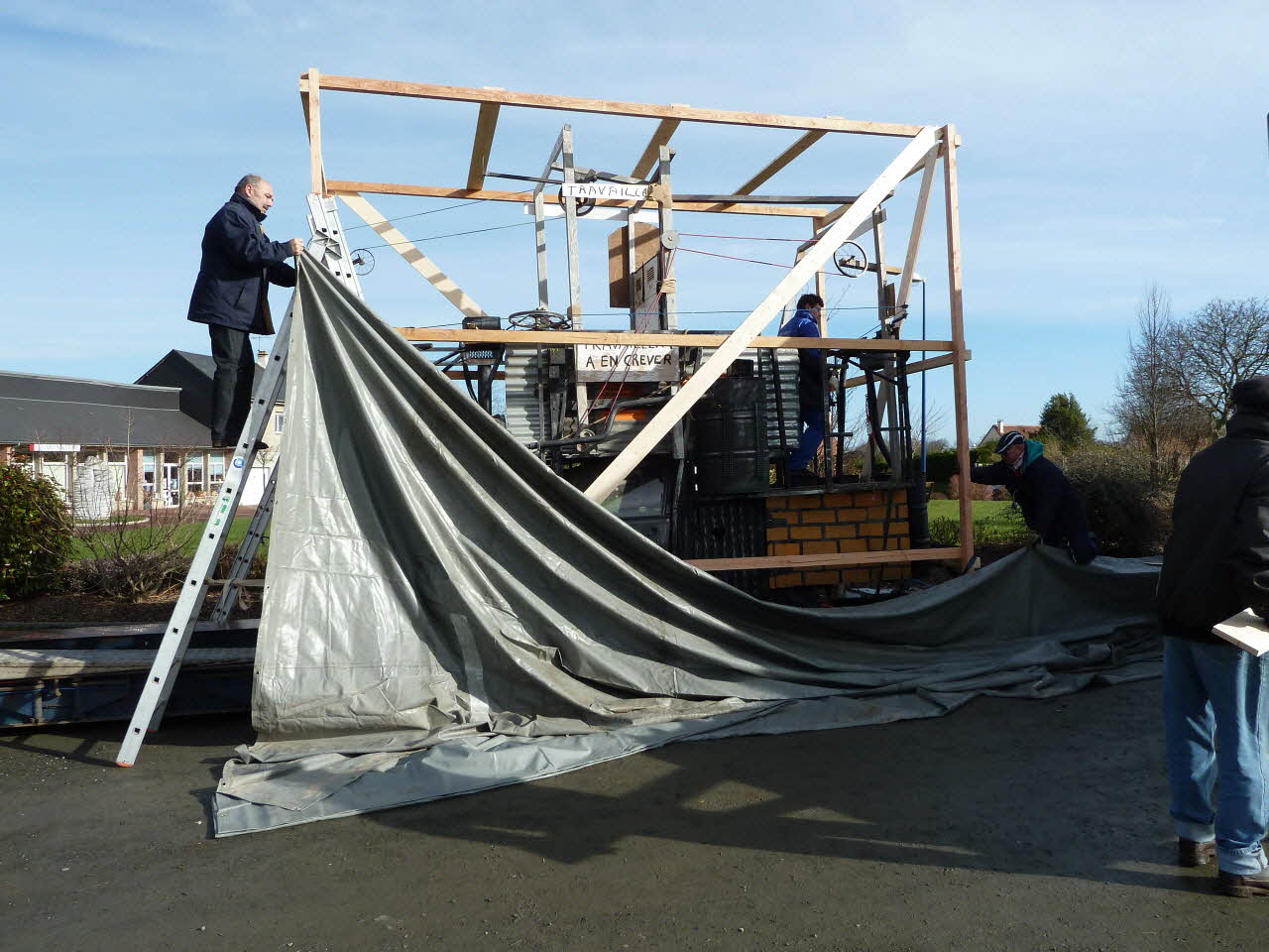 Patrice Bekus photographie MuCEM. Enquête sur le carnaval de Granville conduite par Patrice Bekus (30 novembre 2010 - 8 mars 2011) Basse-Normandie, France 2011/2/16 PHT.2011.2.177 Photo