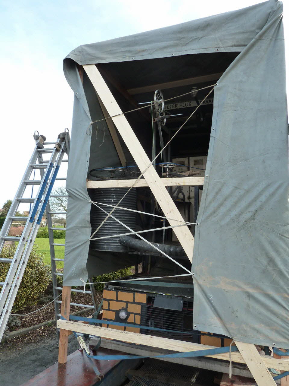 Patrice Bekus photographie MuCEM. Enquête sur le carnaval de Granville conduite par Patrice Bekus (30 novembre 2010 - 8 mars 2011) Basse-Normandie, France 2011/2/16 PHT.2011.2.186 Photo
